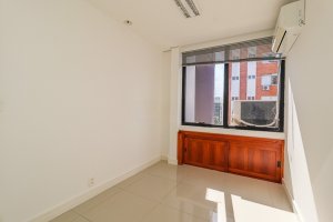 Salas/Conjuntos com 49m² no bairro Moinhos de Vento em Porto Alegre para Alugar