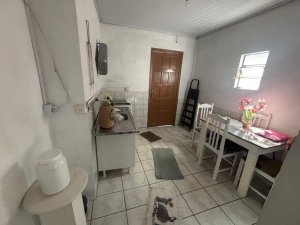 Casa com 116m², 4 dormitórios no bairro Jardim Carvalho em Porto Alegre para Alugar