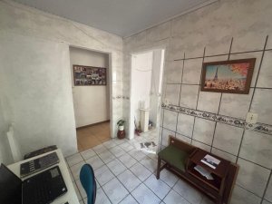 Casa com 116m², 4 dormitórios no bairro Jardim Carvalho em Porto Alegre para Alugar