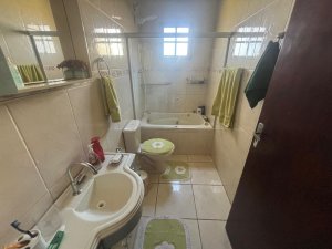 Casa com 116m², 4 dormitórios no bairro Jardim Carvalho em Porto Alegre para Alugar