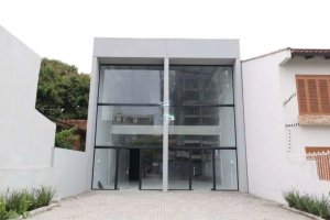 Loja com 100m² no bairro Passo da Areia em Porto Alegre para Alugar