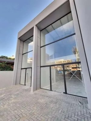 Loja com 100m² no bairro Passo da Areia em Porto Alegre para Alugar