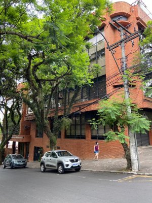 Salas/Conjuntos com 24m² no bairro Rio Branco em Porto Alegre para Alugar