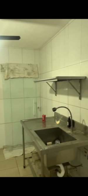 Loja com 60m² no bairro Vila Ipiranga em Porto Alegre para Alugar