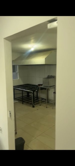 Loja com 60m² no bairro Vila Ipiranga em Porto Alegre para Alugar