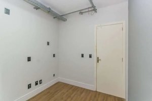 Prédio Comercial com 700m² no bairro São João em Porto Alegre para Alugar