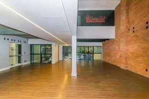 Prédio Comercial com 700m² no bairro São João em Porto Alegre para Alugar