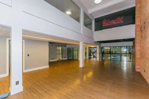 Prédio Comercial com 700m² no bairro São João em Porto Alegre para Alugar