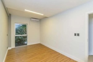 Prédio Comercial com 700m² no bairro São João em Porto Alegre para Alugar