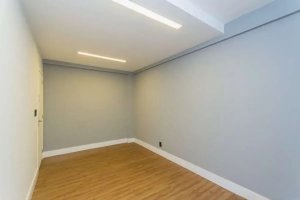 Prédio Comercial com 700m² no bairro São João em Porto Alegre para Alugar