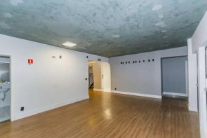 Prédio Comercial com 700m² no bairro São João em Porto Alegre para Alugar