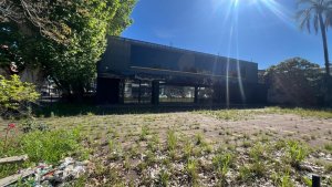 Prédio Comercial com 1.000m² no bairro Navegantes em Porto Alegre para Alugar