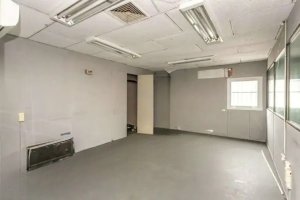 Prédio Comercial com 1.000m² no bairro Navegantes em Porto Alegre para Alugar