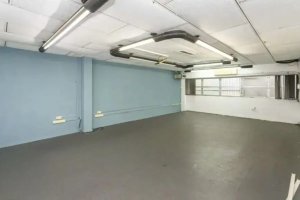 Prédio Comercial com 1.000m² no bairro Navegantes em Porto Alegre para Alugar