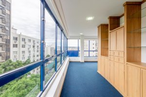 Salas/Conjuntos com 35m² no bairro Moinhos de Vento em Porto Alegre para Alugar