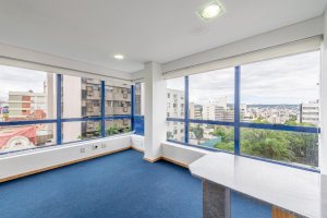 Salas/Conjuntos com 35m² no bairro Moinhos de Vento em Porto Alegre para Alugar