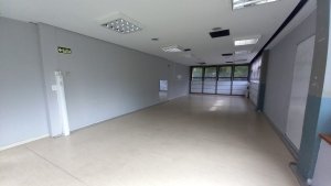 Prédio Comercial com 1.097m² no bairro Higienópolis em Porto Alegre para Alugar