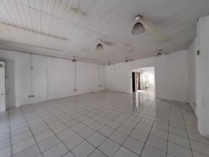 Loja com 131m² no bairro Azenha em Porto Alegre para Alugar