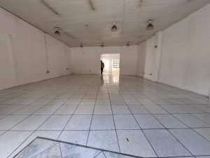 Loja com 131m² no bairro Azenha em Porto Alegre para Alugar