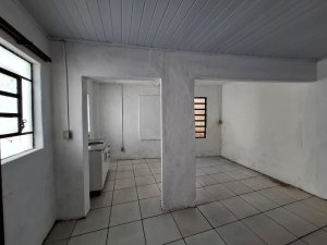 Loja com 131m² no bairro Azenha em Porto Alegre para Alugar