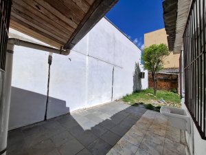 Loja com 131m² no bairro Azenha em Porto Alegre para Alugar