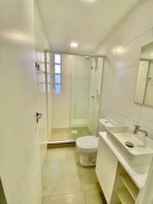 Apartamento com 79m², 2 dormitórios no bairro Rio Branco em Porto Alegre para Alugar