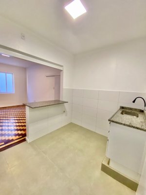 Apartamento com 79m², 2 dormitórios no bairro Rio Branco em Porto Alegre para Alugar