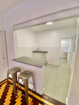 Apartamento com 79m², 2 dormitórios no bairro Rio Branco em Porto Alegre para Alugar