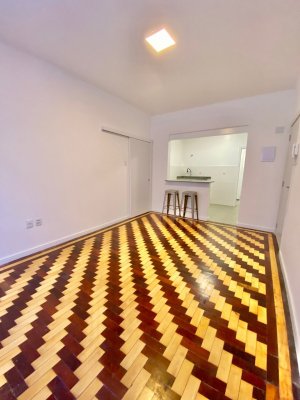 Apartamento com 79m², 2 dormitórios no bairro Rio Branco em Porto Alegre para Alugar