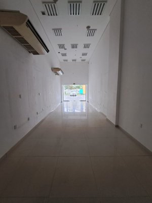 Loja com 57m² no bairro Chácara das Pedras em Porto Alegre para Alugar