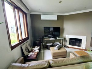 Apartamento com 295m², 3 dormitórios no bairro Jardim Lindóia em Porto Alegre para Alugar