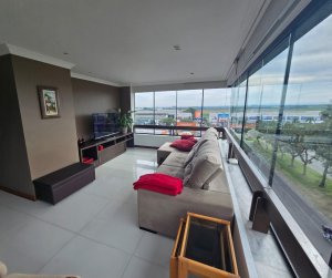 Apartamento com 295m², 3 dormitórios no bairro Jardim Lindóia em Porto Alegre para Alugar