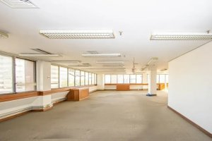 Salas/Conjuntos com 380m² no bairro Auxiliadora em Porto Alegre para Alugar