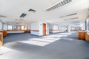 Salas/Conjuntos com 380m² no bairro Auxiliadora em Porto Alegre para Alugar