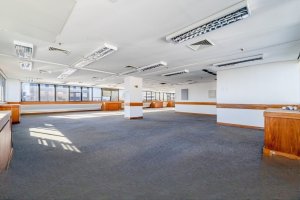 Salas/Conjuntos com 380m² no bairro Auxiliadora em Porto Alegre para Alugar