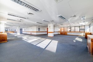 Salas/Conjuntos com 380m² no bairro Auxiliadora em Porto Alegre para Alugar