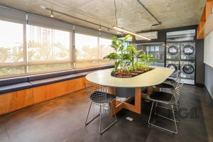 Apartamento com 32m², 1 dormitório no bairro Menino Deus em Porto Alegre para Alugar