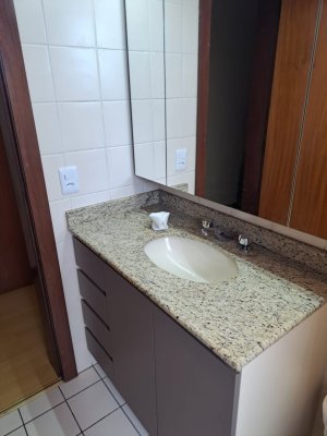 Apartamento com 120m², 3 dormitórios no bairro Petrópolis em Porto Alegre para Alugar