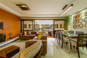 Apartamento com 150m², 2 dormitórios no bairro Petrópolis em Porto Alegre para Alugar