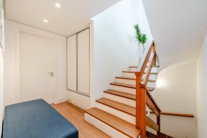 Casa em Condomínio com 324m², 3 dormitórios no bairro Três Figueiras em Porto Alegre para Alugar