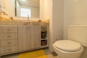 Apartamento com 80m², 2 dormitórios no bairro Petrópolis em Porto Alegre para Alugar