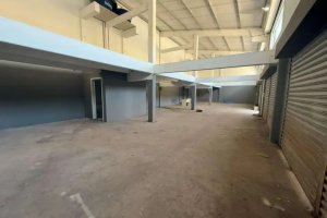 Loja com 371m² no bairro Floresta em Porto Alegre para Alugar