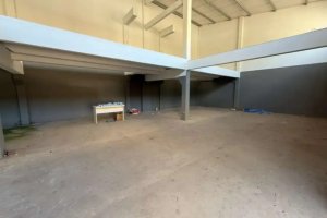 Loja com 371m² no bairro Floresta em Porto Alegre para Alugar