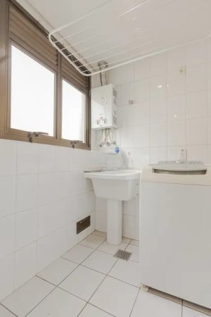 Apartamento com 143m², 2 dormitórios no bairro Petrópolis em Porto Alegre para Alugar