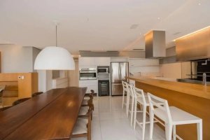 Apartamento com 600m², 4 dormitórios no bairro Mont Serrat em Porto Alegre para Alugar