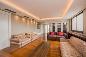 Apartamento com 600m², 4 dormitórios no bairro Mont Serrat em Porto Alegre para Alugar