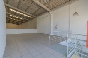 Pavilhão com 1.033m² no bairro Anchieta em Porto Alegre para Alugar