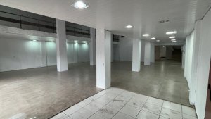 Loja com 247m² no bairro Floresta em Porto Alegre para Alugar