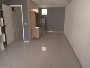 Casa com 65m², 2 dormitórios no bairro Jardim Europa em Porto Alegre para Alugar