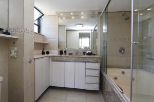 Apartamento com 191m², 4 dormitórios no bairro Boa Vista em Porto Alegre para Alugar